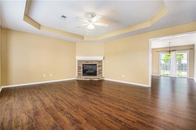 714 Coventry Ln, Raymore, MO 64083 - photo 6