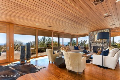 Living Room w/stunning views!