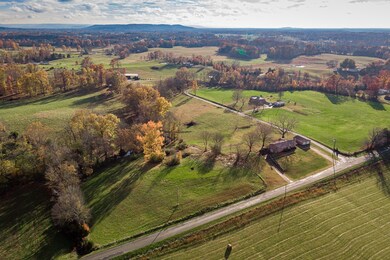 4610 Will Thompson Rd, Walling, TN 38587 - photo 6