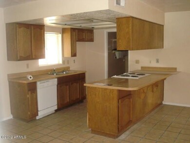 3024 S Rogers, Mesa, AZ 85202 - photo 2