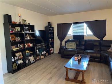 1112 Eagle Feather Cir unit A, Dayton, OH 45449 - photo 7