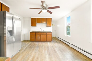 12 Temple St, Holyoke, MA 01040 - photo 5