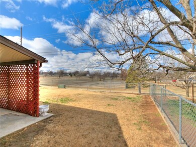 5709 N Sapulpa Ave, Oklahoma City, OK 73112 - photo 4