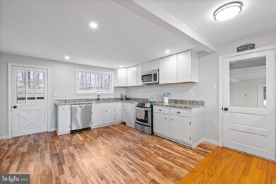 561 Marshall Rd, Glenmoore, PA 19343 - photo 6