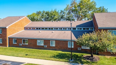 91 Maplewood Ave, Columbus, OH 43213 - photo 4