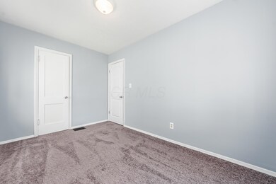 T 1539 E Maynard Ave00004