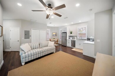 5726 Aaron Ct, Sarasota, FL 34232 - photo 5