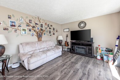 5428 Calvary Cir, Lansing, MI 48911 - photo 3