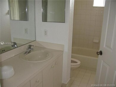 6584 Catalina Ln, Tamarac, FL 33321 - photo 6