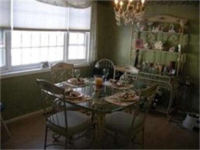 18 Patrick Rd, Tewksbury, MA 01876 - photo 2