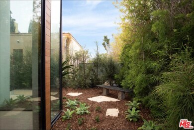 1033 1/2 Grant St, Santa Monica, CA 90405 - photo 5