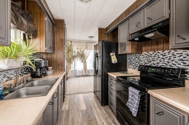 10 Kenwater Ave, Rochester, NH 03867 - photo 4