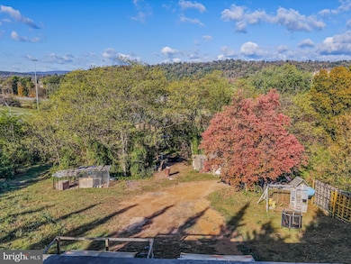 49 Maggie's Ln, Berkeley Springs, WV 25411 - photo 6