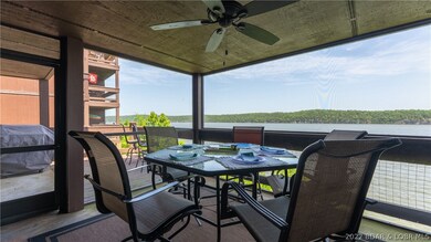 Nice screened in deck space