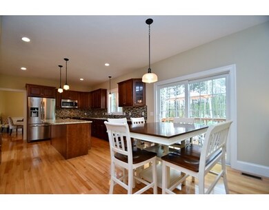 210 Roosevelt Dr, Northbridge, MA 01534 - photo 4