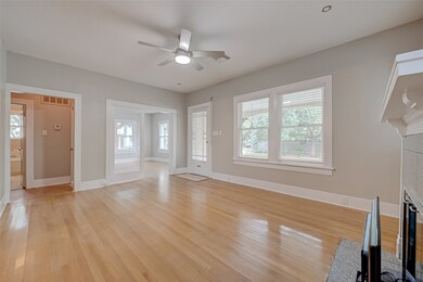 1604 Cherryhurst St, Houston, TX 77006 - photo 4