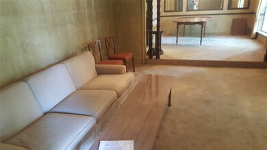 10218 Candlewood Dr, Houston, TX 77042 - photo 2