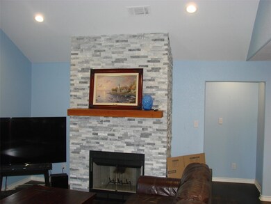 438 Hogan Ln, Whitesboro, TX 76273 - photo 7