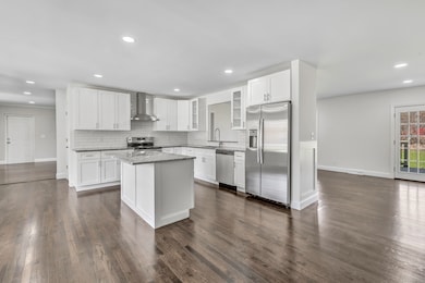 159 Tom Swamp Rd, Hamden, CT 06518 - photo 4