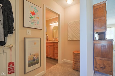 6085 S Stratton Ct, Columbus, IN 47203 - photo 7