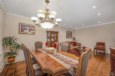 1 Meadow Dr unit 1K, Woodmere, NY 11598 - photo 4