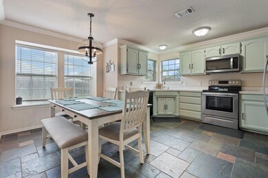 320 Odell St, Cleburne, TX 76033 - photo 7