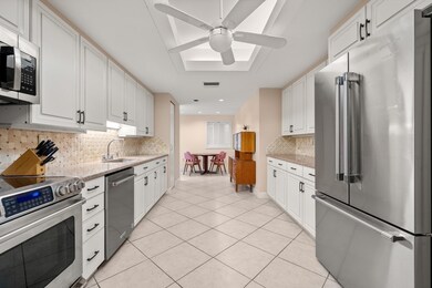 Hampton Place unit 211N, Chestnut Hill, MA 02467 - photo 5