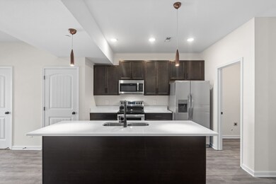 229 E Johnson Cir unit A-306, Clarksville, TN 37040 - photo 5