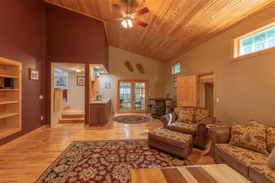 1129 Daniel Webster Hwy, North Woodstock, NH 03262 - photo 2