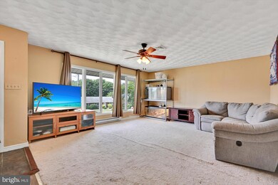 1448 Butter Ln, Reading, PA 19606 - photo 2