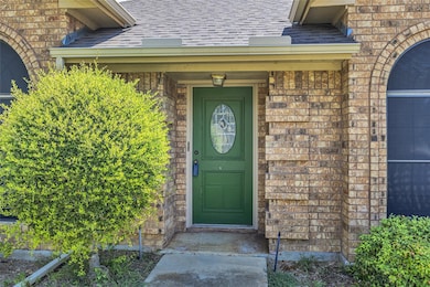 7004 Lonesome Oaks Dr, North Richland Hills, TX 76182 - photo 5