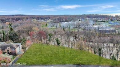 381 Arbutus Ave, Staten Island, NY 10312 - photo 4