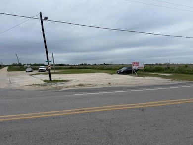 2005 Citrus Ave, Saint Bernard, LA 70085 - photo 2