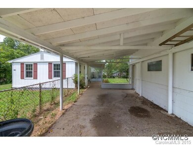 14 Winter Woods Dr, Leicester, NC 28748 - photo 3