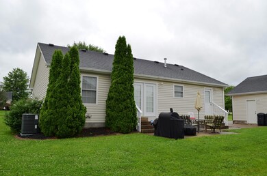 264 Forest Ridge Dr, Mount Washington, KY 40047 - photo 7