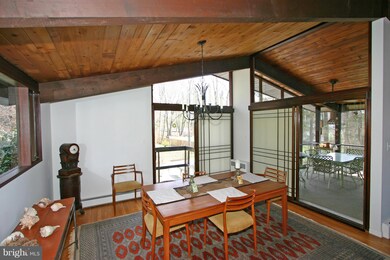 7531 Leric Ln, Alexandria, VA 22306 - photo 2