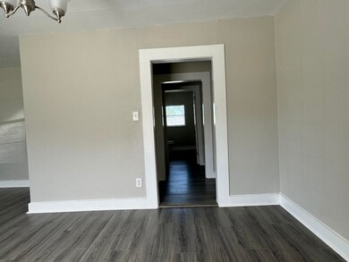 8708 Lanewood Dr, Houston, TX 77016 - photo 5