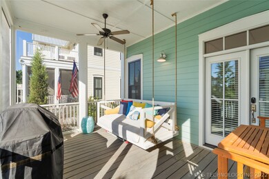 Screened porch with twin daybed swing