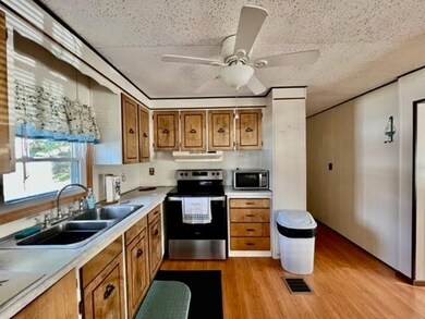 10 Saint James Cir, Hudson, MA 01749 - photo 3