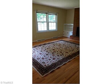 1821 Oak Dr, Asheboro, NC 27205 - photo 5