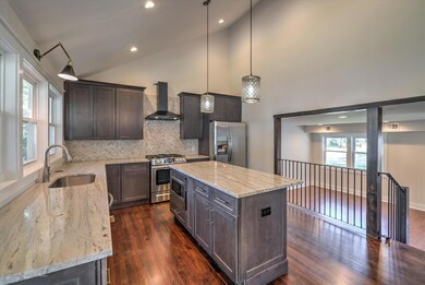 10-KITCHEN