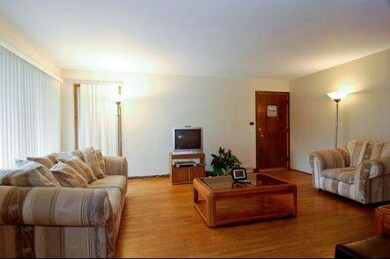 908 Manchester Ave, Westchester, IL 60154 - photo 2