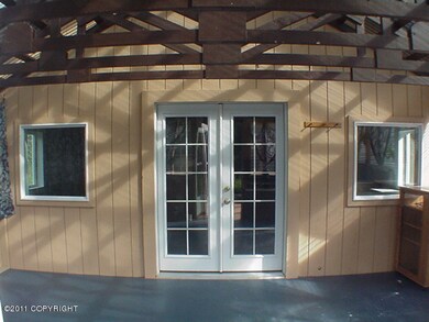 Sunroom /Entry