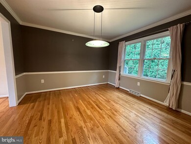 7597 Whisperwood Ct, Springfield, VA 22153 - photo 6