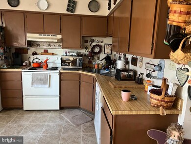 536 Blaker Dr, East Greenville, PA 18041 - photo 4