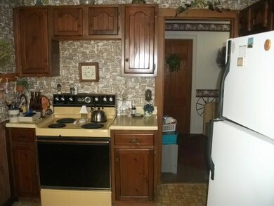 4 Thomas St, Bucksport, ME 04416 - photo 4