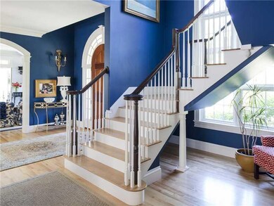 Interior Space/Layout. Graceful...