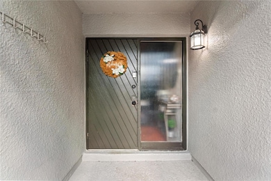 1523 NW 113th Way, Pembroke Pines, FL 33026 - photo 4