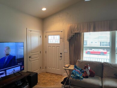 653 Blue Moon Dr, Central Point, OR 97502 - photo 3