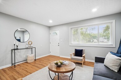 6-web-or-mls-3783-laguna-dr